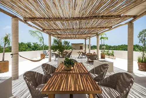 Koos Tulum Hotel
