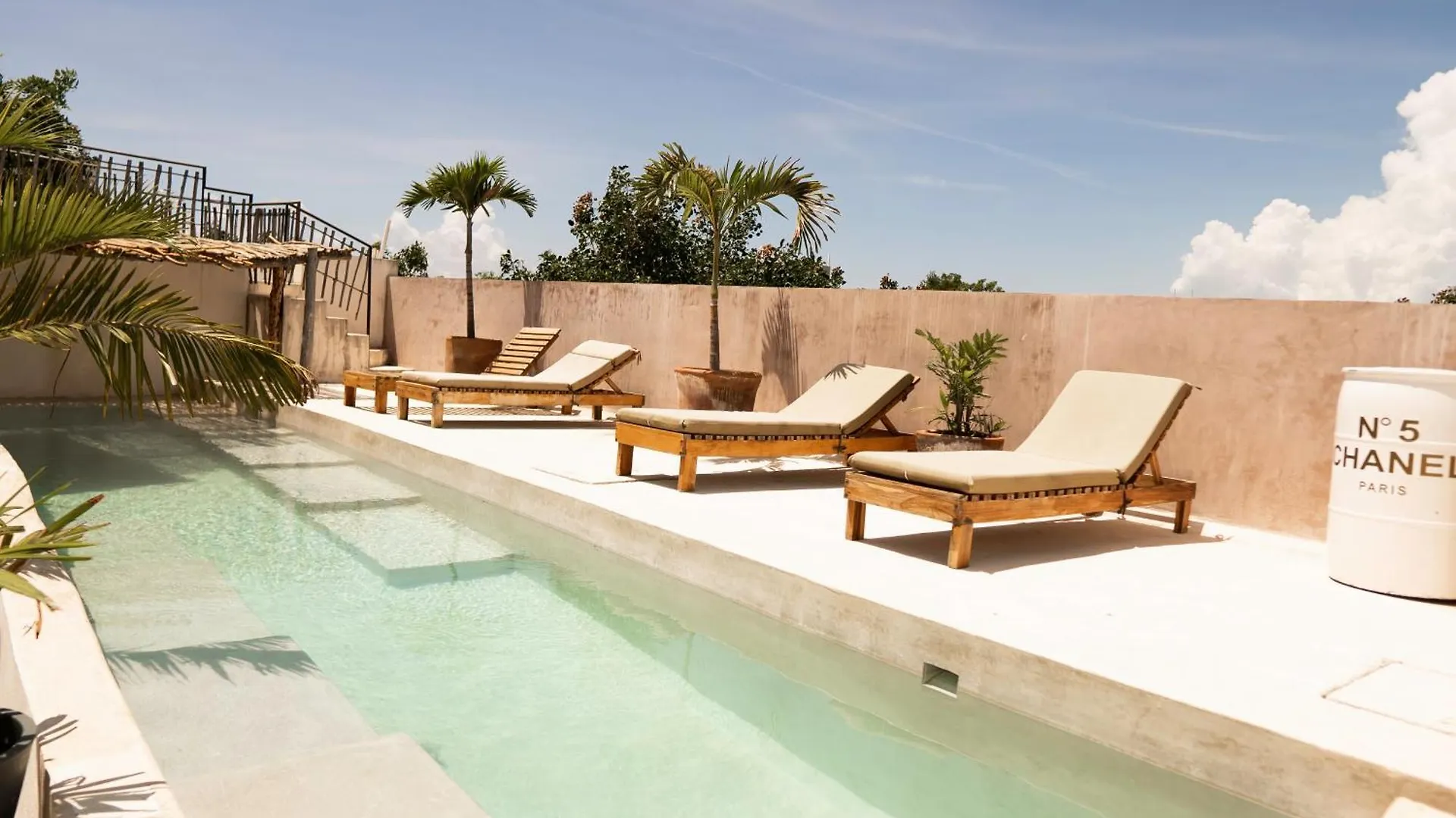 Koos Tulum Hotel